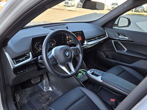 Used 2025 BMW X1 xDrive28i image 4