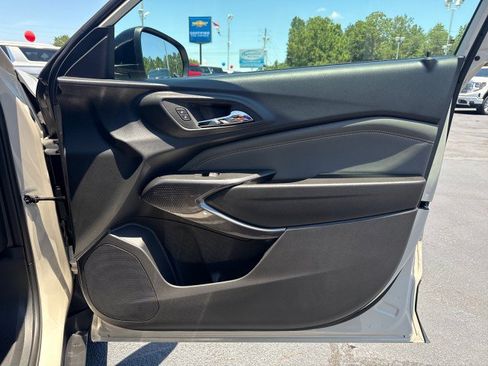 New 2026 Chevrolet Trax ACTIV w/ Sunroof Package FWD image 13