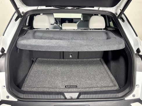 Certified 2025 Volkswagen ID.4 Pro S Plus AWD/4WD image 22