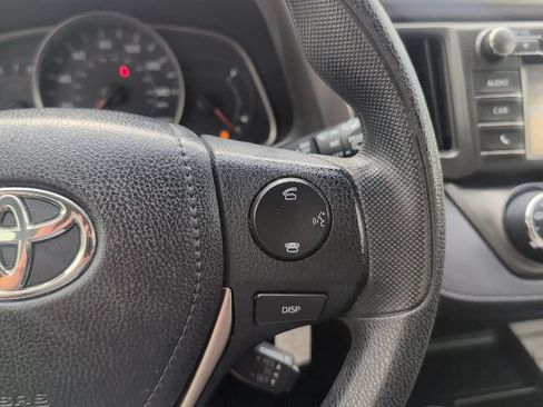 Used 2014 Toyota RAV4 LE AWD/4WD image 18