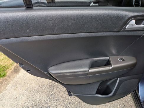 Used 2021 Kia Sportage LX FWD image 16