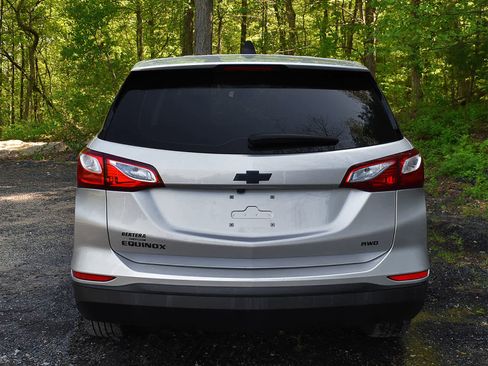 Used 2021 Chevrolet Equinox LS AWD/4WD image 7