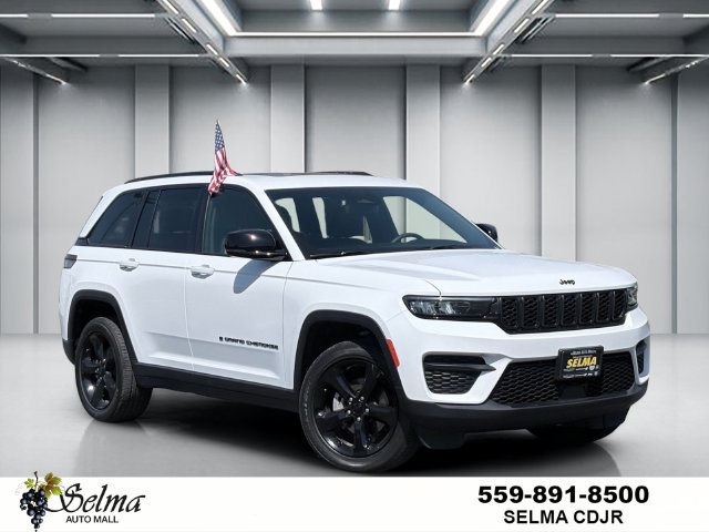Used 2023 Jeep Grand Cherokee Altitude AWD/4WD image 1