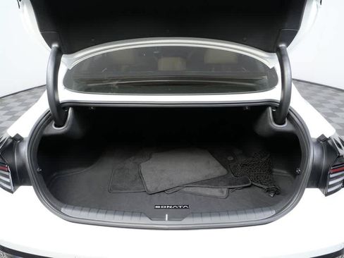 New 2025 Hyundai Sonata Limited FWD image 32