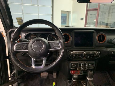 Used 2023 Jeep Gladiator Mojave w/ Safety Group AWD/4WD image 8