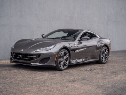 Used 2020 Ferrari Portofino RWD image 10