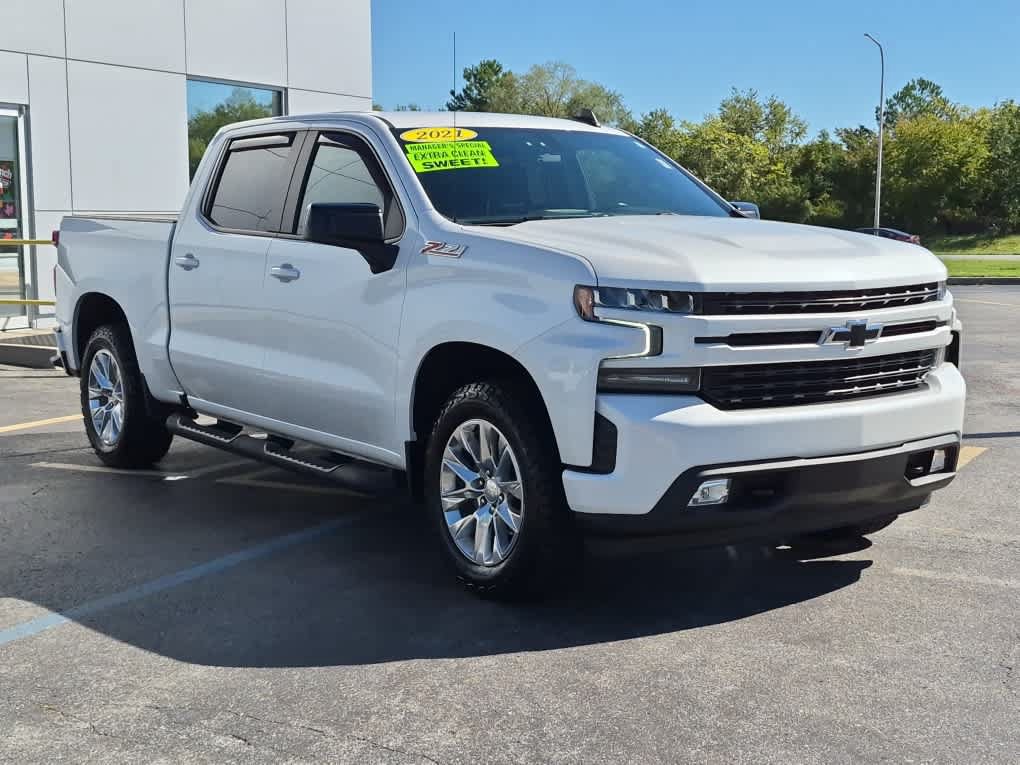 Used 2021 Chevrolet Silverado 1500 RST AWD/4WD image 2