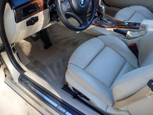 Used 2008 BMW 335i Convertible image 22