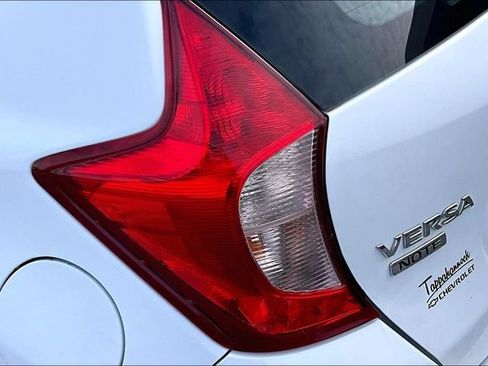 Used 2019 Nissan Versa Note SV FWD image 22