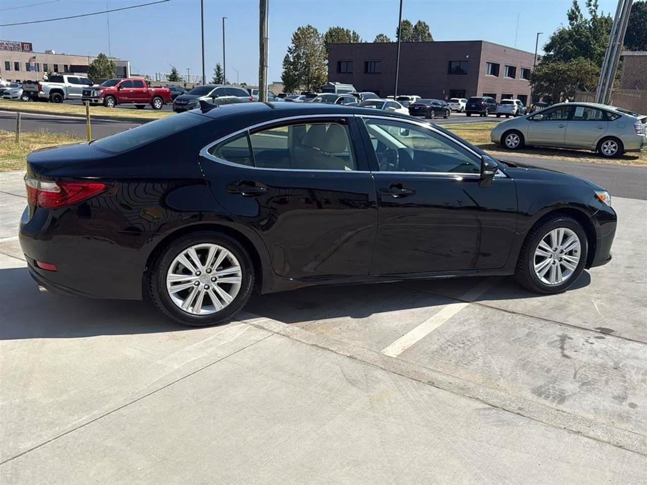 Used 2014 Lexus ES 350 w/ Premium Package FWD image 10