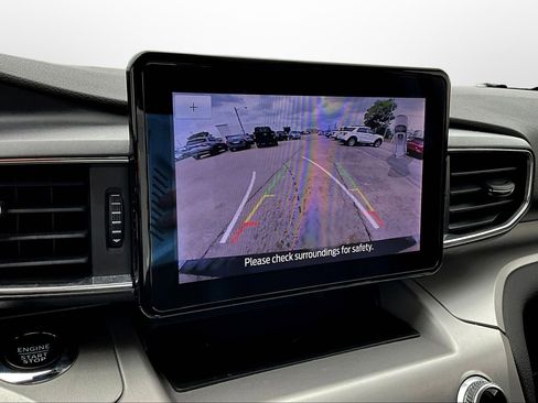 Used 2022 Ford Explorer XLT w/ Equipment Group 202A image 31