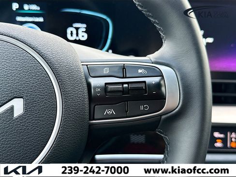 Used 2025 Kia Sportage EX image 35