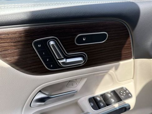 New 2026 Mercedes-Benz GLB 250 image 18