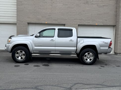 Used 2008 Toyota Tacoma 4x4 Double Cab image 2
