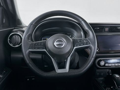 Used 2023 Nissan Kicks SR image 16