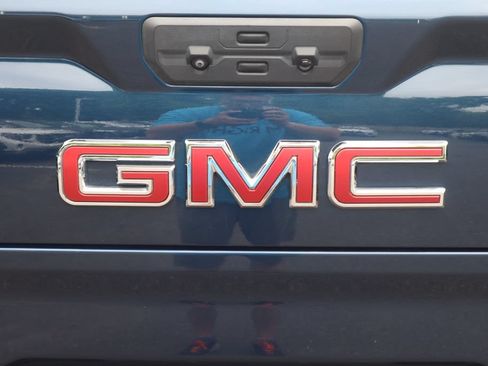 Used 2023 GMC Sierra 1500 SLT w/ SLT Premium Package AWD/4WD image 43