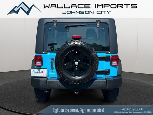 Used 2017 Jeep Wrangler Sport w/ Quick Order Package 24S AWD/4WD image 4