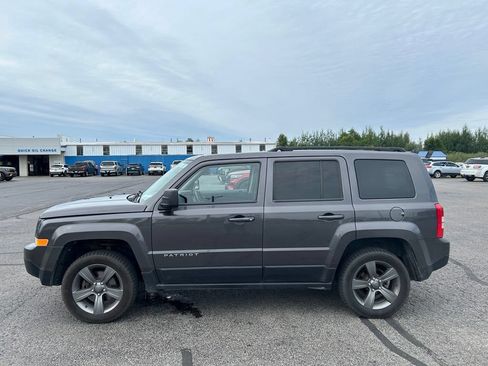 Used 2015 Jeep Patriot High Altitude AWD/4WD image 2