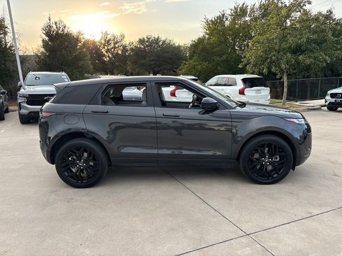 Used 2021 Land Rover Range Rover Evoque SE AWD/4WD image 4