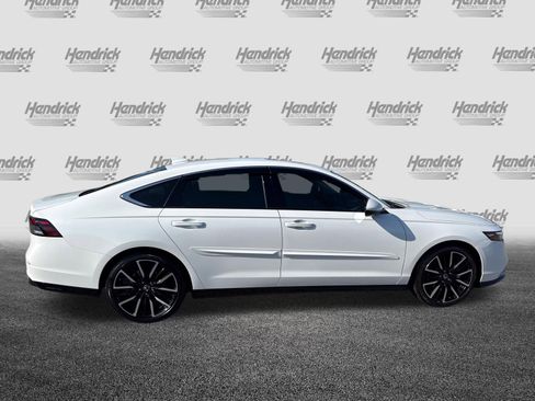 Used 2025 Honda Accord Touring image 9