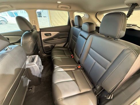 Used 2024 Nissan Murano SV w/ SV Midnight Edition Package image 18