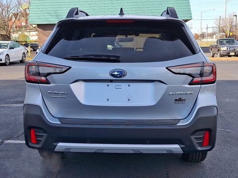 Used 2020 Subaru Outback Limited image 5