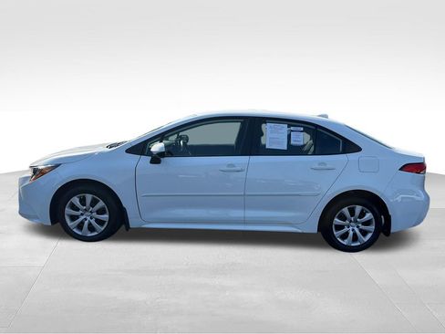 Used 2024 Toyota Corolla LE FWD image 3