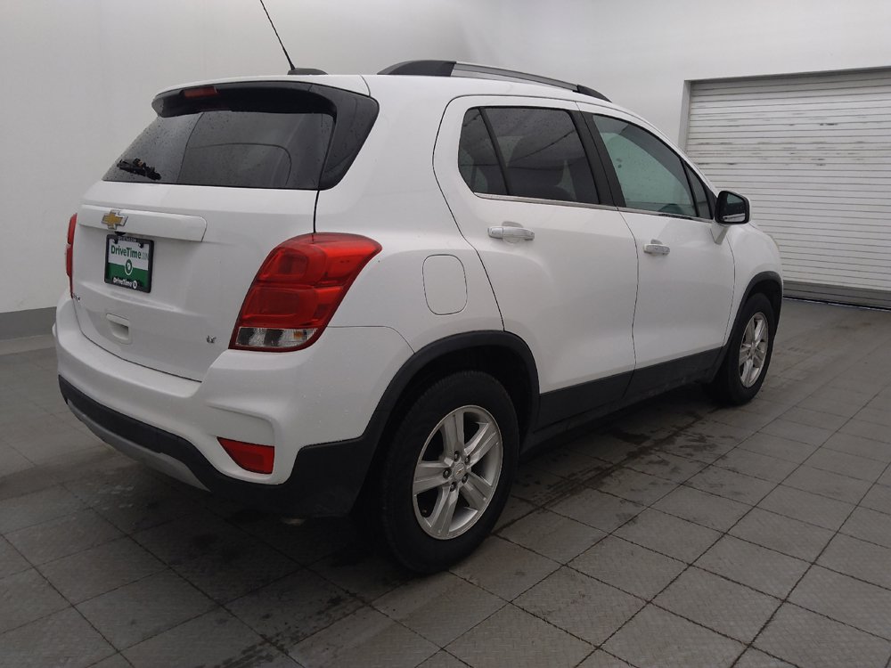 Used 2020 Chevrolet Trax LT w/ LT Convenience Package FWD image 10