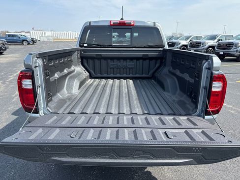 New 2026 GMC Canyon AT4 AWD/4WD image 34