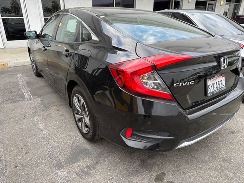 Used 2019 Honda Civic LX image 2