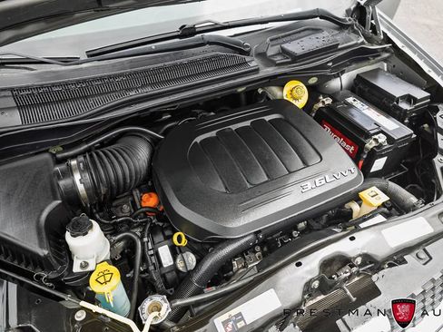 Used 2019 Dodge Grand Caravan SE FWD image 36
