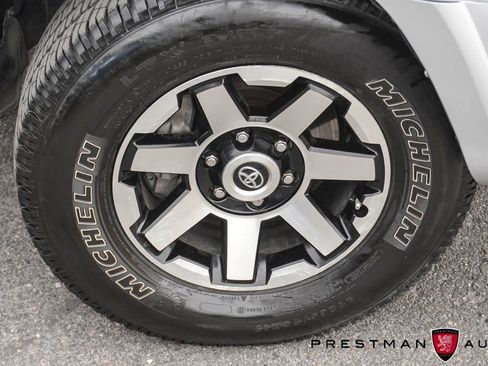 Used 2018 Toyota 4Runner TRD Off-Road Premium image 12