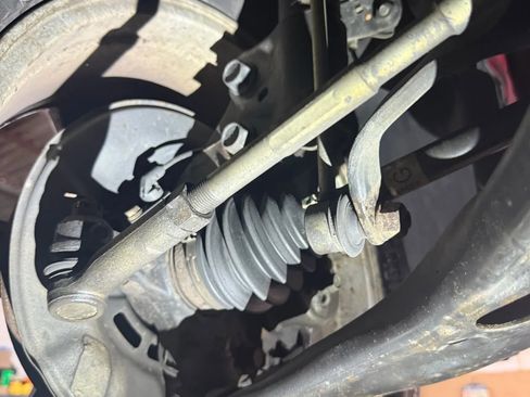 Used 2013 Toyota Corolla L image 38