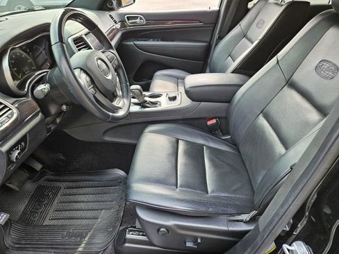 Used 2018 Jeep Grand Cherokee Overland AWD/4WD image 7