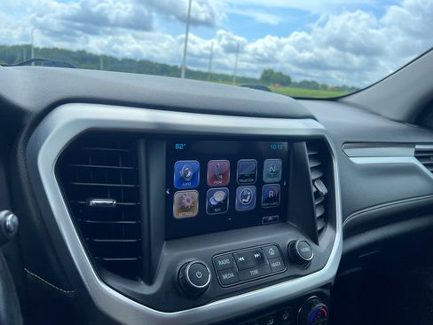 Used 2019 GMC Acadia SLT FWD image 23