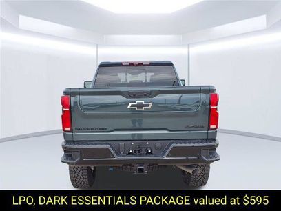 New 2026 Chevrolet Silverado 2500 ZR2 w/ LPO, Dark Essentials Package