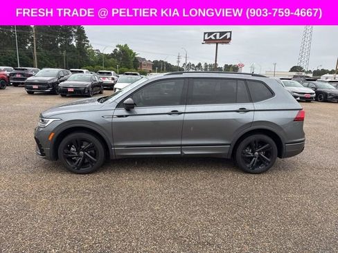 Used 2023 Volkswagen Tiguan SE R-Line image 4