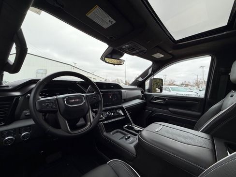 Used 2025 GMC Sierra 2500 AT4X image 17