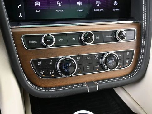 Certified 2024 Bentley Bentayga AWD/4WD image 23
