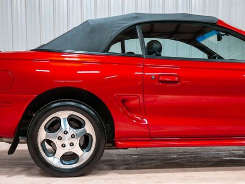 Used 1996 Ford Mustang Cobra image 10