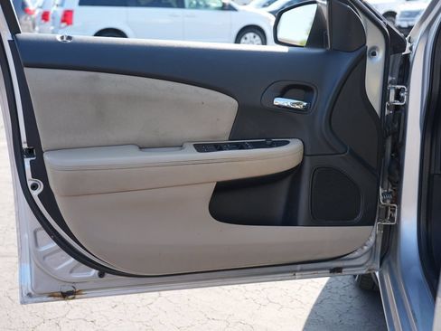 Used 2011 Dodge Avenger Express FWD image 14