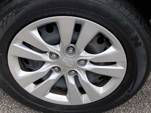 Used 2023 Kia Soul LX FWD image 26