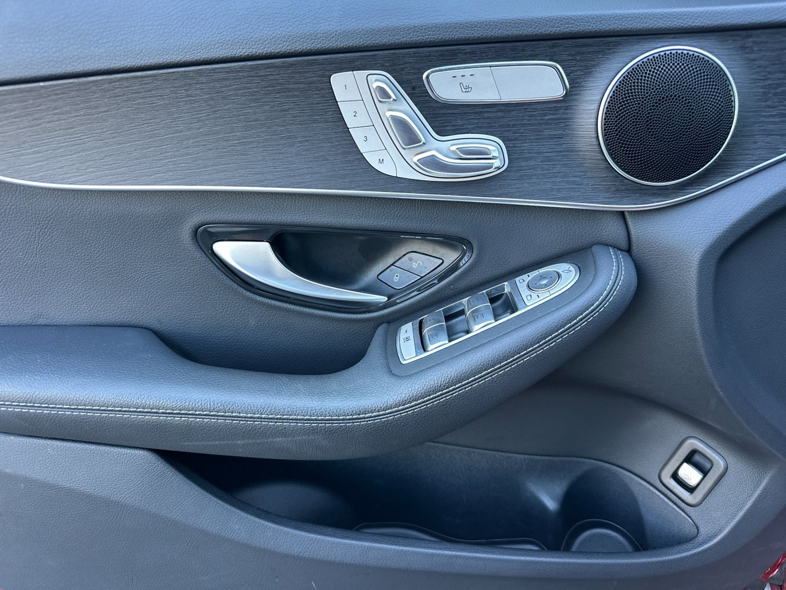 Used 2021 Mercedes-Benz C 300 Sedan image 12