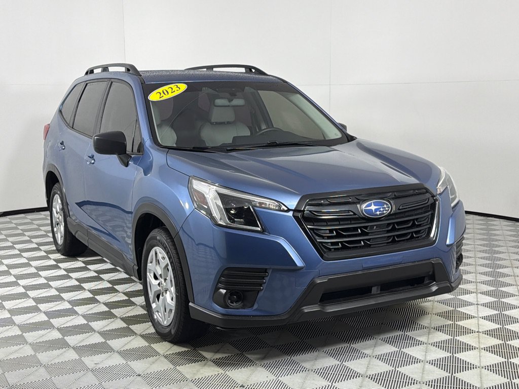 Used 2023 Subaru Forester AWD/4WD image 3