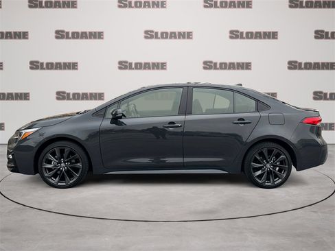 Used 2024 Toyota Corolla SE image 2