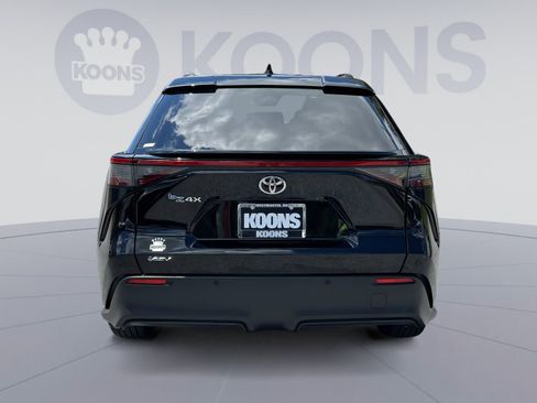 Used 2024 Toyota bZ4X FWD image 5