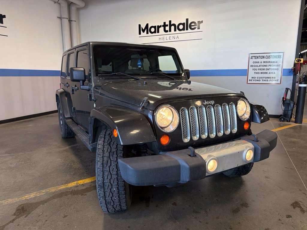 Used 2010 Jeep Wrangler Unlimited Sahara AWD/4WD image 3