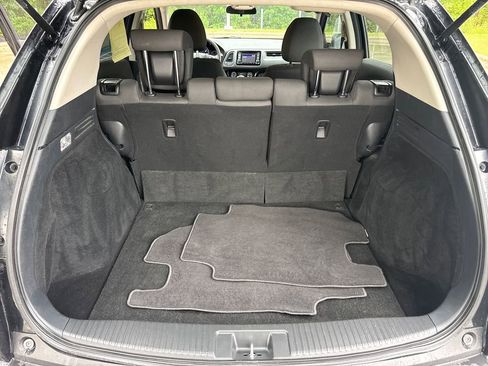 Used 2022 Honda HR-V LX image 31