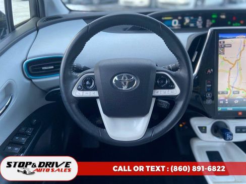 Used 2018 Toyota Prius Prime Advanced image 16