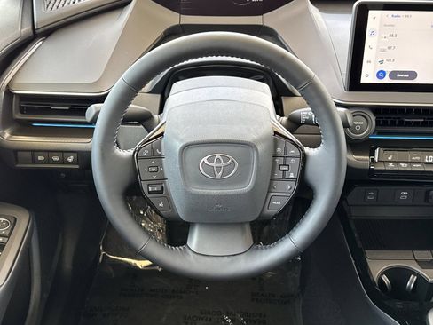 New 2027 Toyota Prius FWD image 16